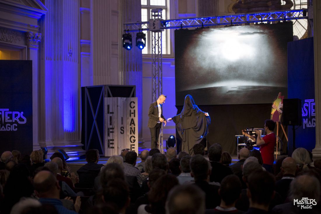 Arturo Brachetti a Masters of Magic