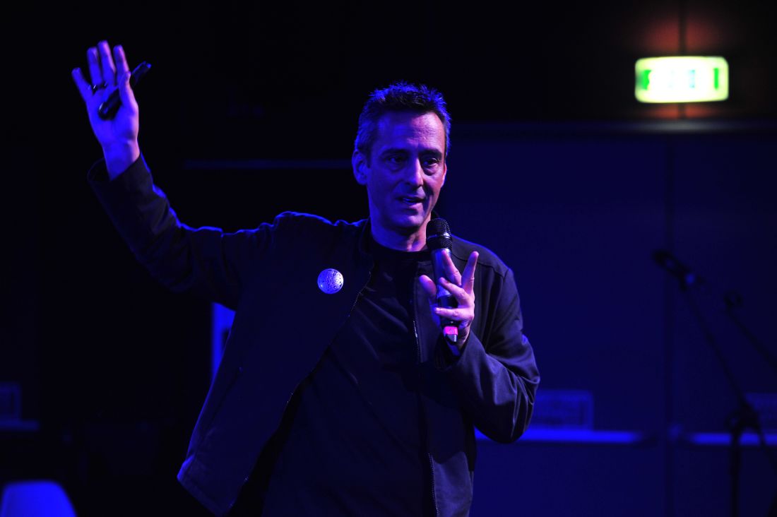 Luis De Matos a Masters of Magic